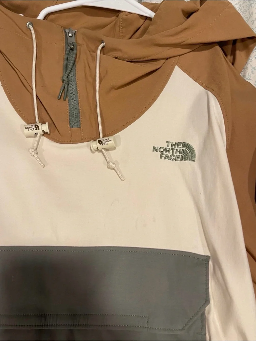 The North Face Hooded Colorblock Pullover Jacket in Tan, Cream & Gray